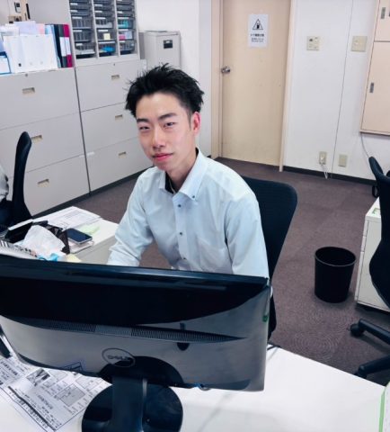営業 黒沢 拓斗